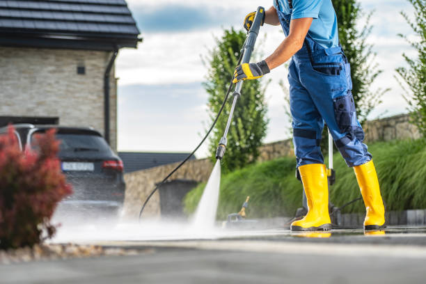 Best Sidewalk and Walkway Cleaning  in Smithers, WV